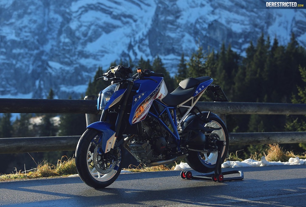 Kiska представили мотоцикл KTM 1290 Superduke R Patriot Edition. 