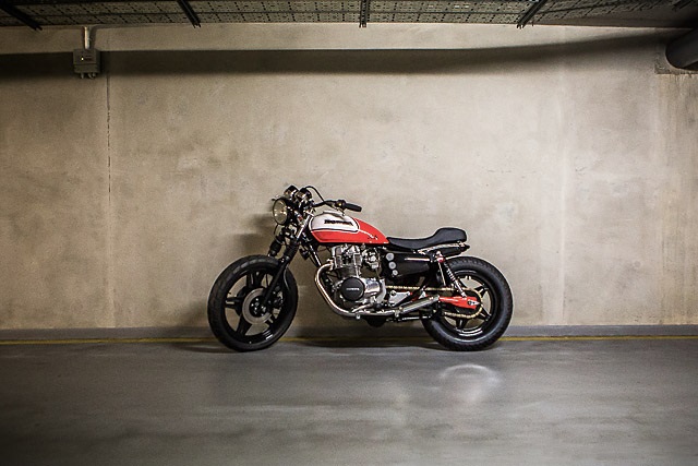 Honda cm Cafe Racer